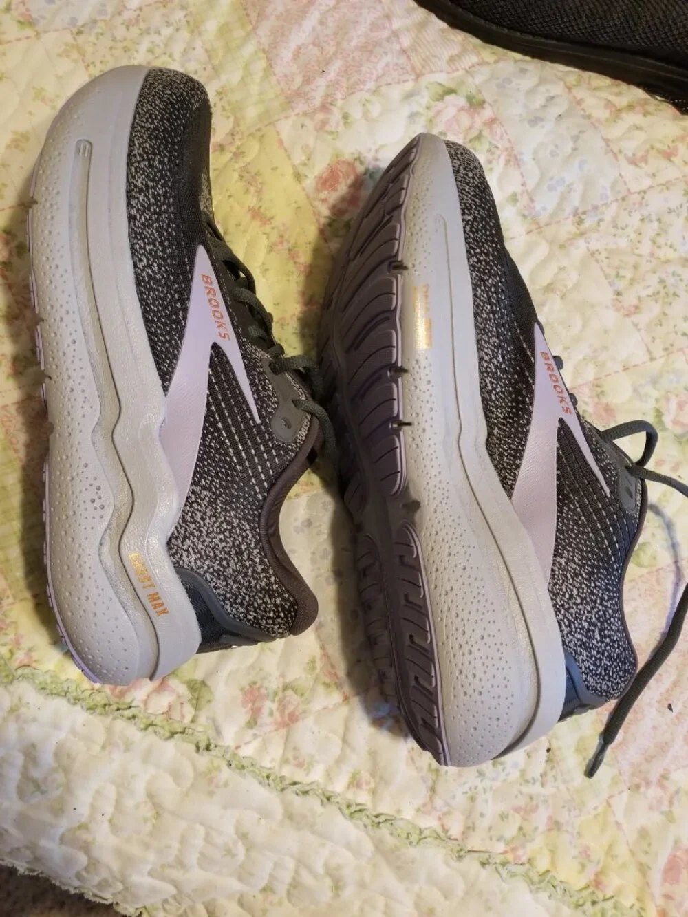 Brooks Ghost 2 Max - Women's size 10 - Picture 2 of 3